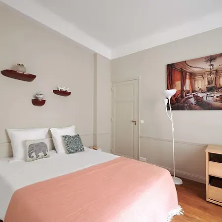 Chaleureux En Plein Coeur Du Trocadero Appartamento